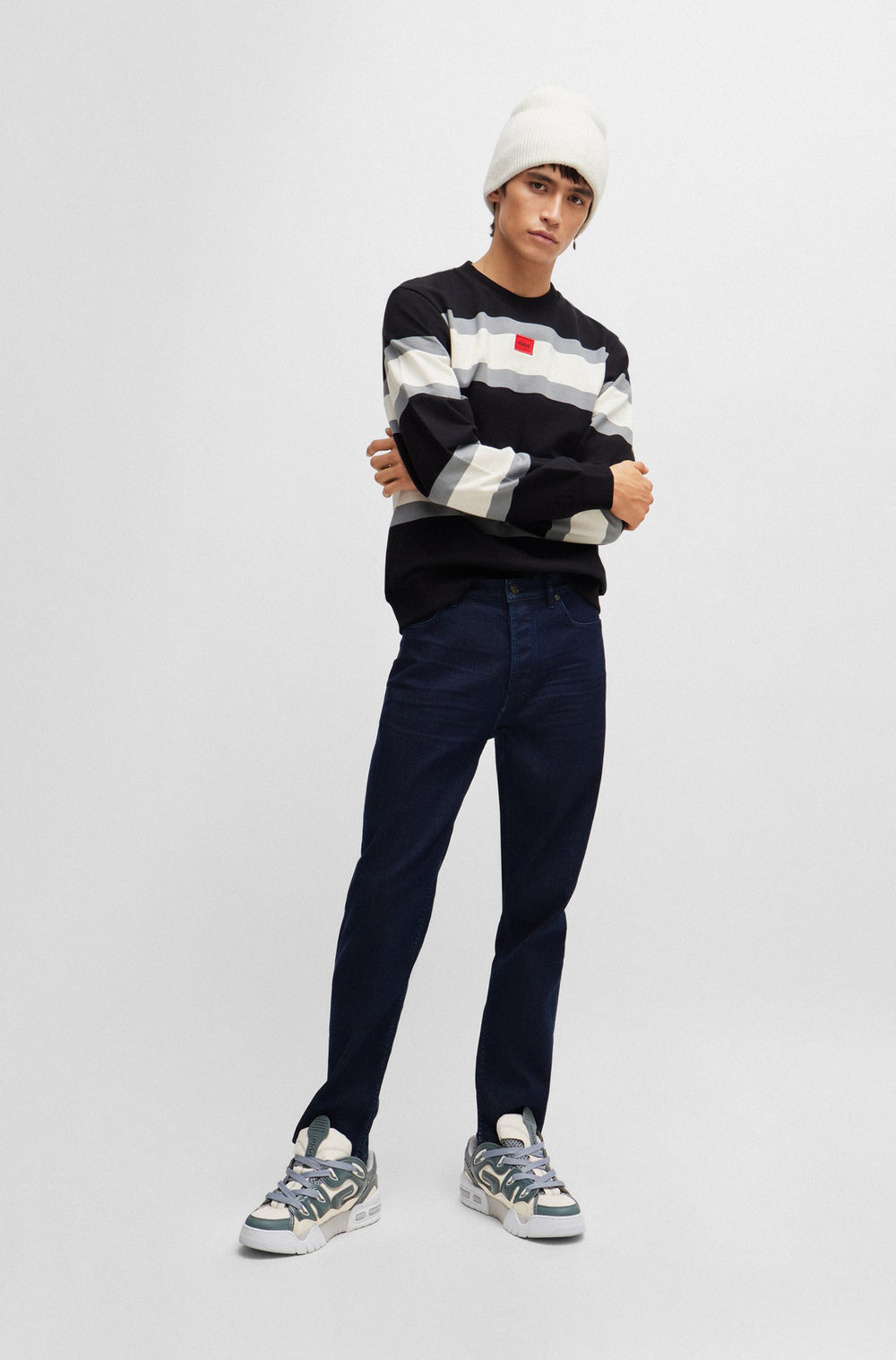 HUGO Tapered Fit Jeans in Cotton Mix - HUGO 634 10243508 08-50507849- Concorde Fashion#color_navy-401