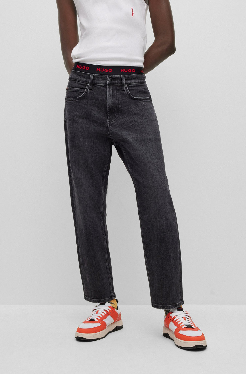 HUGO Regular Fit Jeans in Cotton Mix - HUGO 340 10245079 01-50490823 - Concorde Fashion#color_charcoal-010