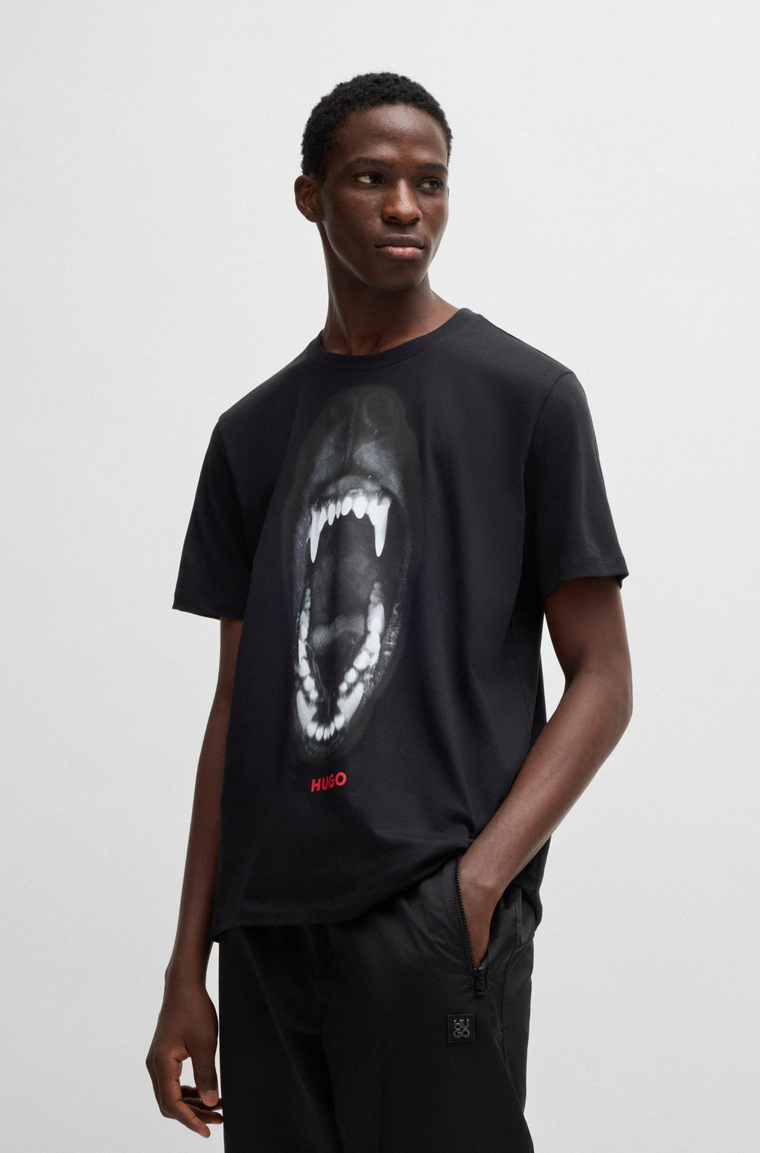 HUGO T-Shirts Regular Fit in Cotton - DAYAKING 10260122 01-50523979- Concorde Fashion#color_black-001