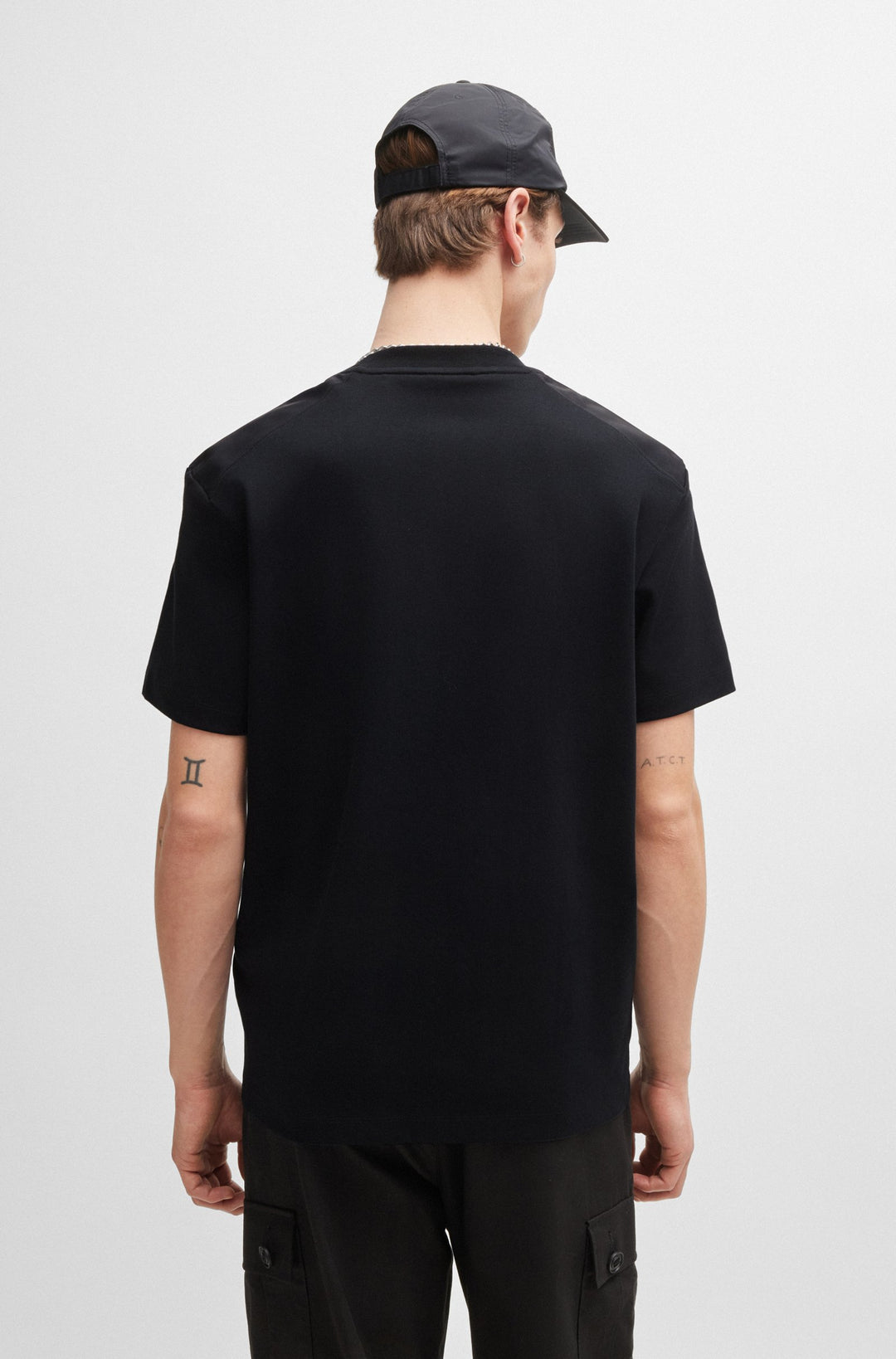 HUGO T-Shirts Relaxed Fit in Cotton - DABIENO 10261766 01-50517637- Concorde Fashion#color_black-001