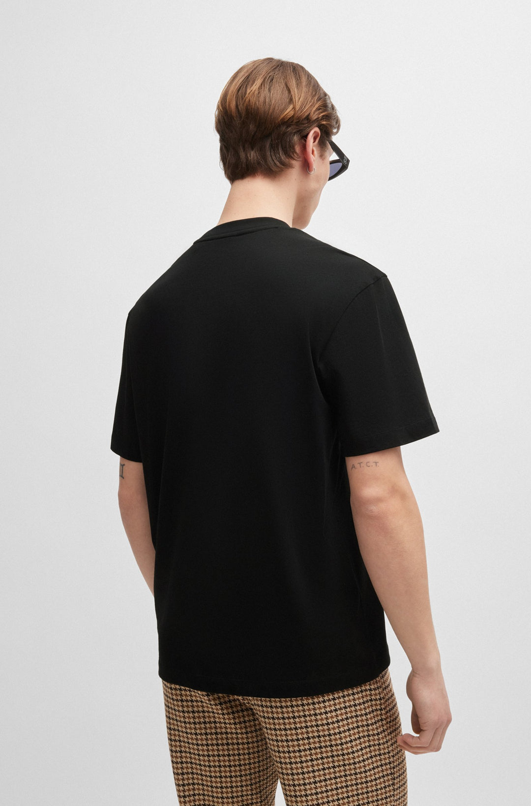 HUGO T-Shirts Relaxed Fit in Cotton - DILABLUMI 10262441 01-50517841- Concorde Fashion#color_black-001