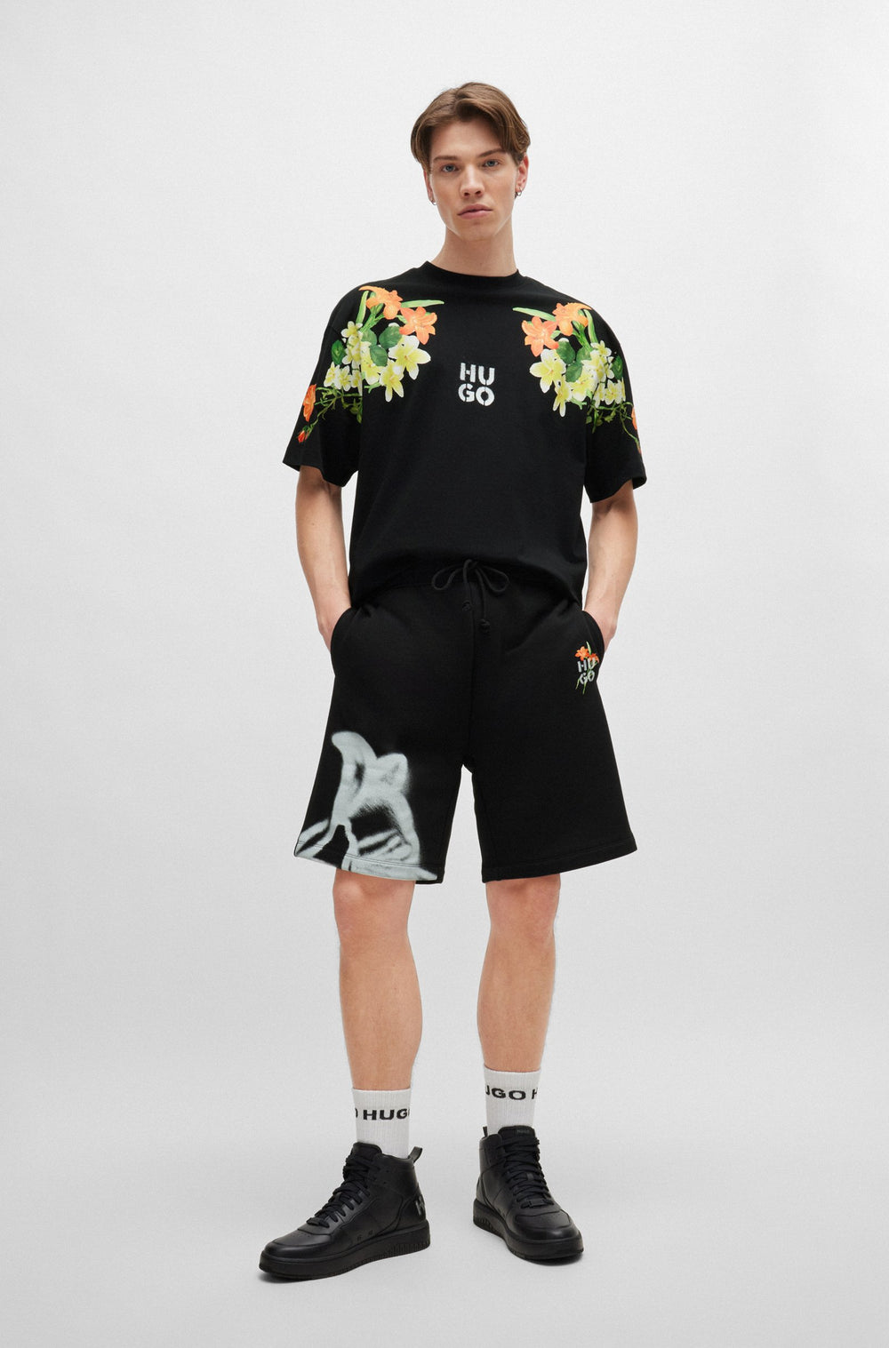 HUGO Shorts Relaxed Fit in Cotton Mix - DIFLOWOS 10262601 01-50517824- Concorde Fashion#color_black-001