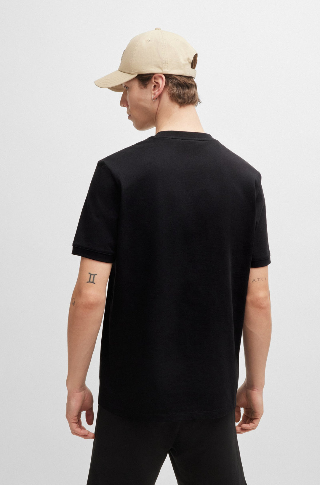 HUGO T-Shirts Regular Fit in Cotton - DIRAGOLINO_GEL 10266060 01-50528171- Concorde Fashion#color_black-001