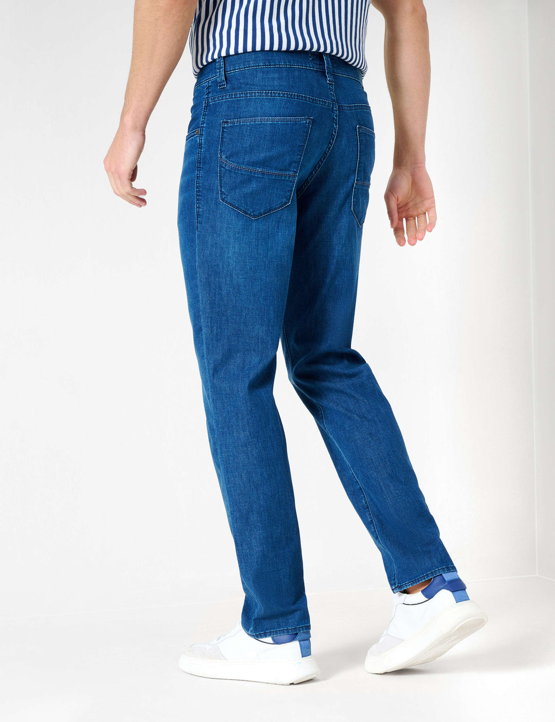 Brax  Jeans in Cotton Mix - CADIZ 81-7128 (079 507 20)- Concorde Fashion#color_blue-24