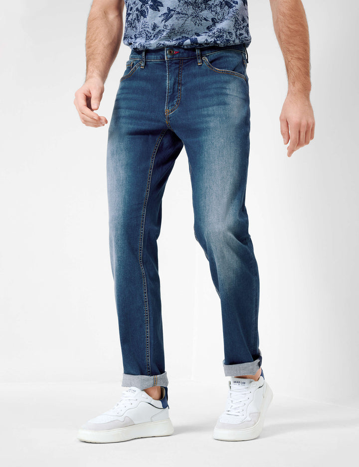 Brax  Jeans in Cotton Mix - CHUCK 84-6468 (079 530 20)- Concorde Fashion#color_blue-27