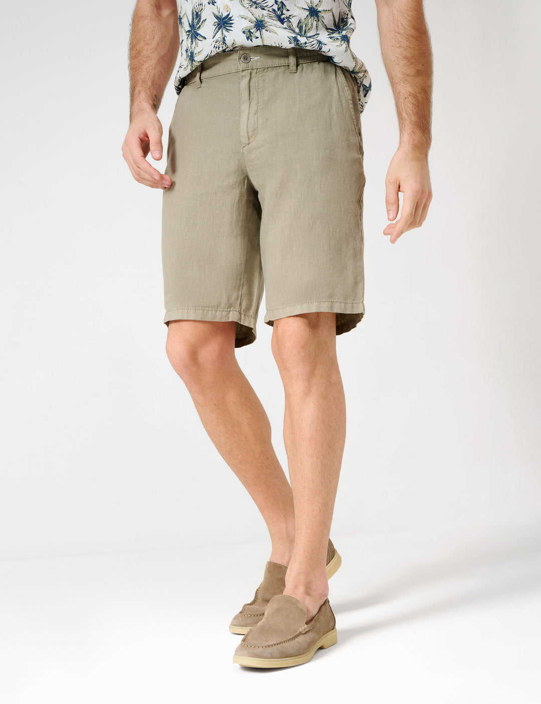 Brax  Shorts in Linen - BALU 84-6728 (079 854 20)- Concorde Fashion#color_green-37