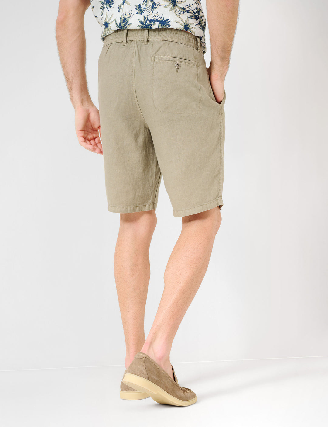 Brax  Shorts in Linen - BALU 84-6728 (079 854 20)- Concorde Fashion#color_green-37